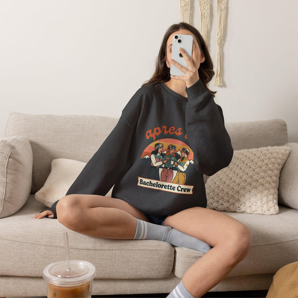 Après Ski Bachelorette Crewneck | Ski Party Friends Graphic