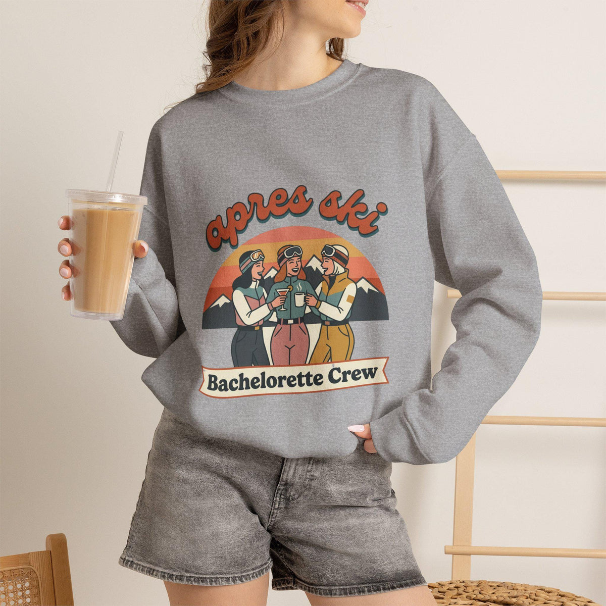 Après Ski Bachelorette Crewneck | Ski Party Friends Graphic